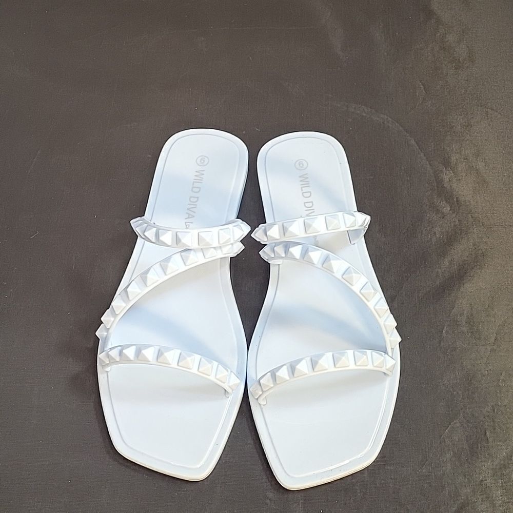 BRAND NEW WILD DIVA JELLY TRIPLE STRAP STUDDED SLIP-ON WOMEN"S SANDAL - Picture 3 of 16